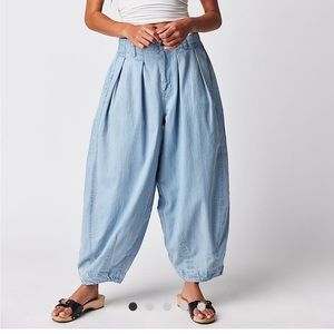 We The Free Light Blue Women's Jeans